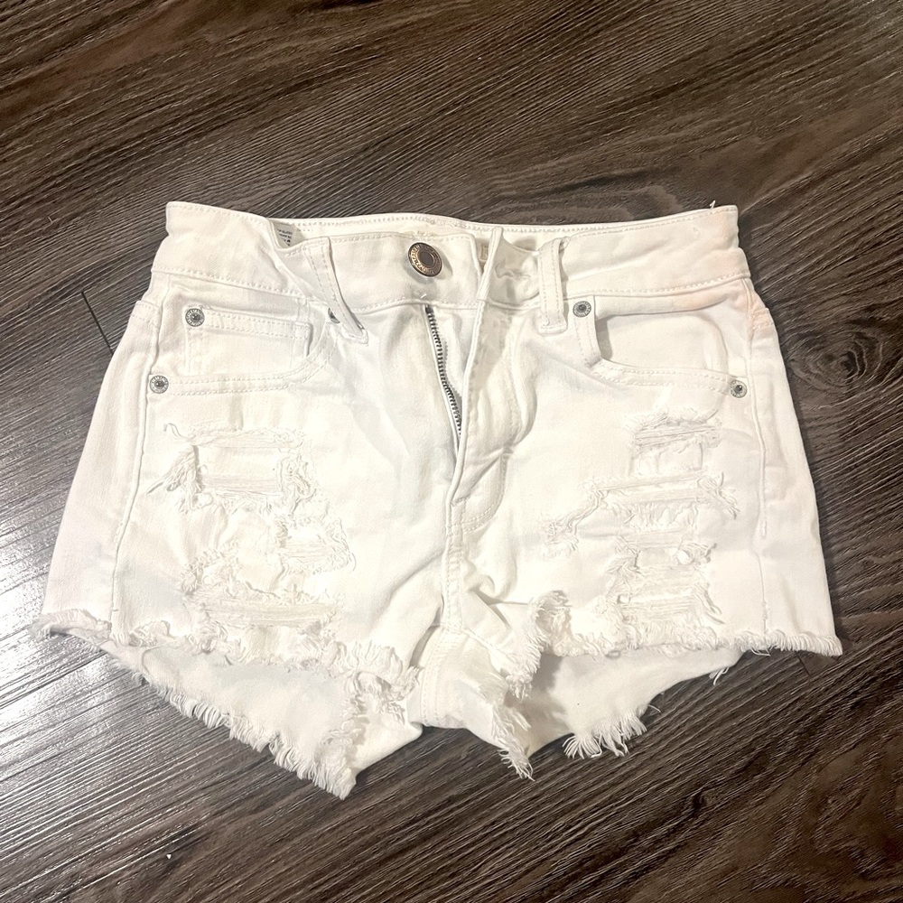 American Eagle white shorts